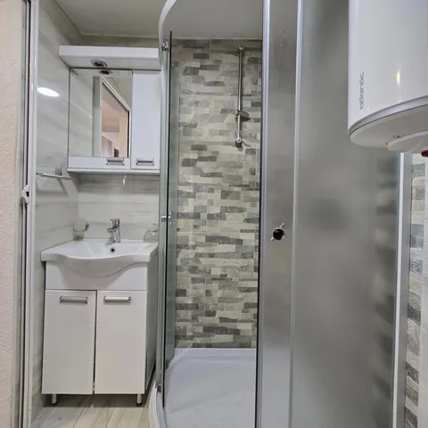 IZDAJE SE KUĆA – TOLOŠI, PODGORICA - slika 3
