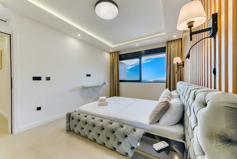EKSKLUZIVNA KUĆA U ŠUŠNJU – BAR | 282 m² + 500 m² PLAC** - slika 2