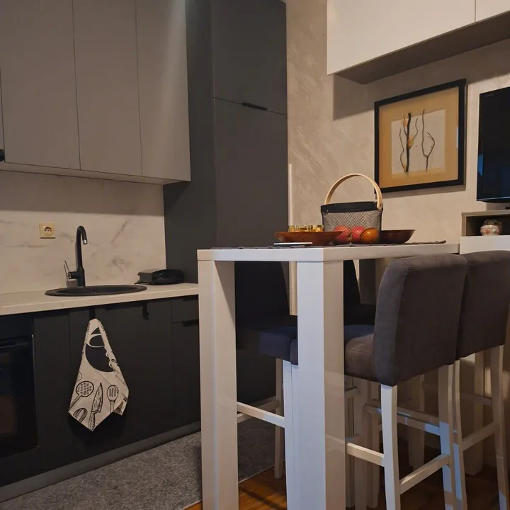 🏡 Izdaje se garsonjera *** 📍 Kod Krivog mosta - slika 5