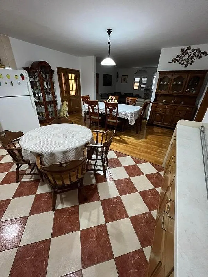 LUKSUZNA KUĆA – ZLATICA, PODGORICA [] - slika 3