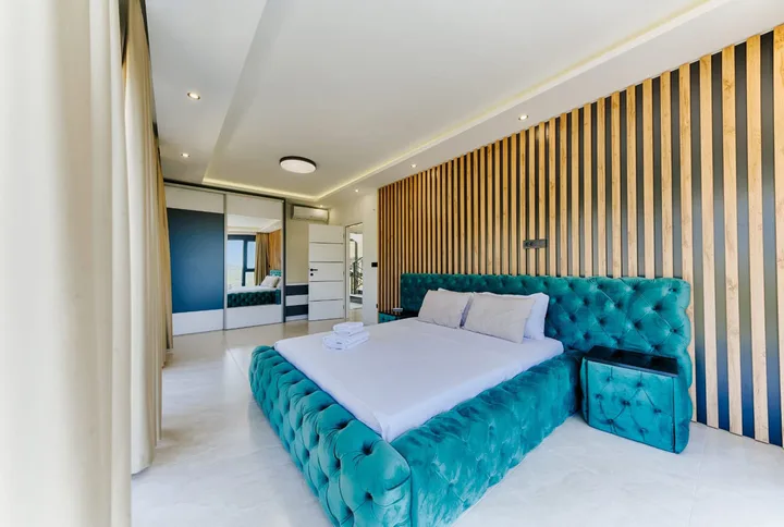 EKSKLUZIVNA KUĆA U ŠUŠNJU – BAR | 282 m² + 500 m² PLAC** - slika 4
