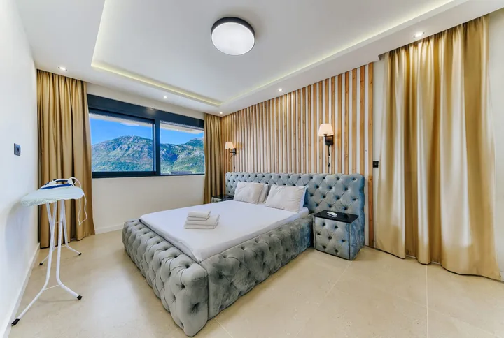 EKSKLUZIVNA KUĆA U ŠUŠNJU – BAR | 282 m² + 500 m² PLAC** - slika 5