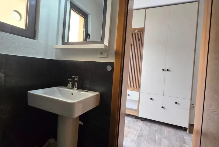 PRODAJE SE KUĆA U MIRNOM DIJELU KARABUŠKOG POLJA – TUZI ••• - slika 9