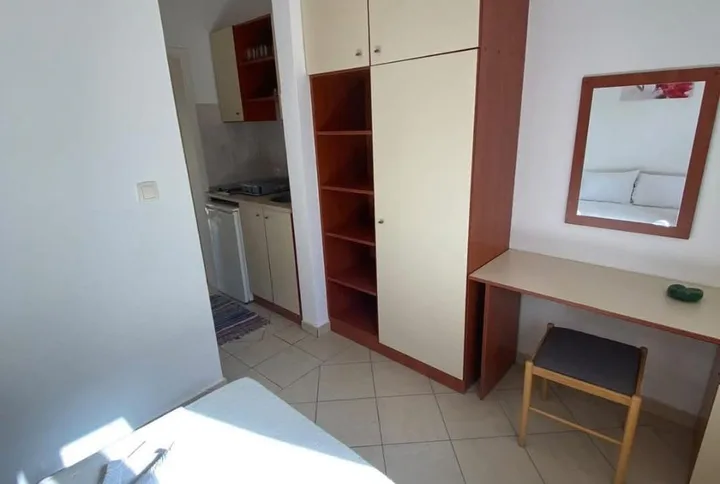 PRODAJE SE KUĆA SA 5 APARTMANA – DOBRA VODA, BAR  📍 Dobra Voda, Bar - slika 8
