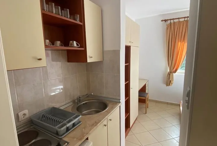 PRODAJE SE KUĆA SA 5 APARTMANA – DOBRA VODA, BAR  📍 Dobra Voda, Bar - slika 9