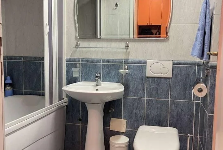 🇲🇪🏢 IZDAJE SE NAMJEŠTEN DVOSOBAN STAN – CENTAR PODGORICE - slika 6